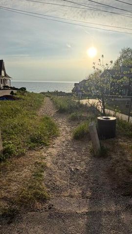 14525 Lakeshore Avenue, Grand Haven, MI 49417