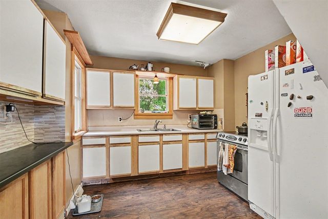 14525 Lakeshore Avenue, Grand Haven, MI 49417