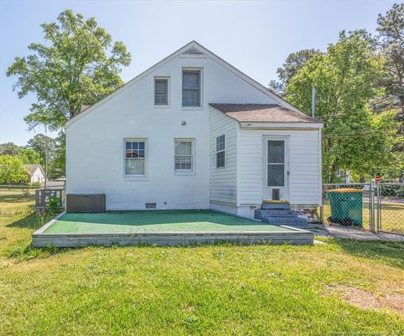 2201 N McMillan Ave, Lumberton, NC 28358
