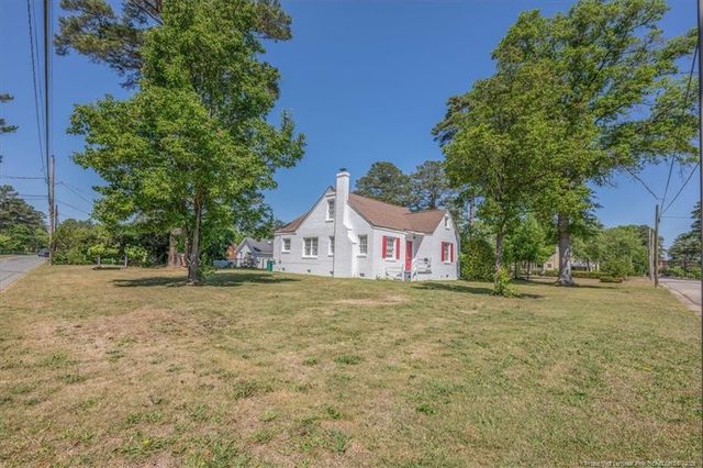 2201 N McMillan Ave, Lumberton, NC 28358