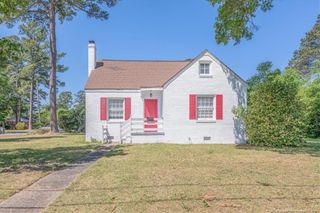 2201 N McMillan Ave, Lumberton, NC 28358