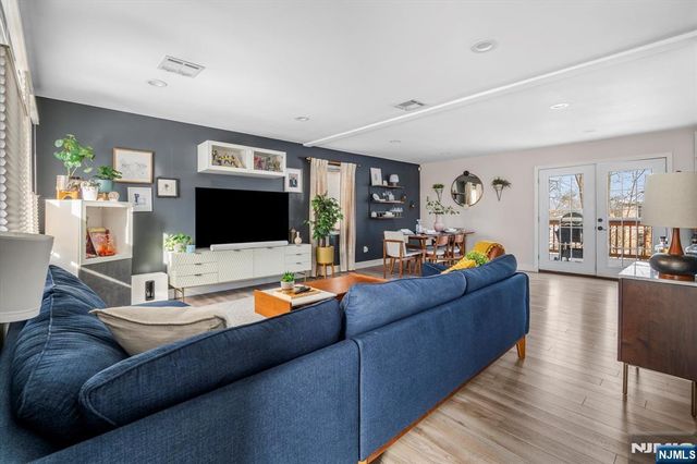 29 Grandview Drive, Woodland Park, NJ 07424