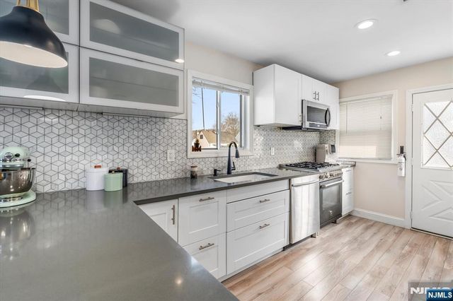 29 Grandview Drive, Woodland Park, NJ 07424