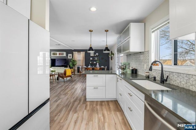 29 Grandview Drive, Woodland Park, NJ 07424