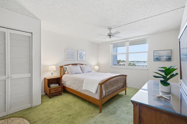 1400 S Ocean Drive 303, Hollywood, FL 33019