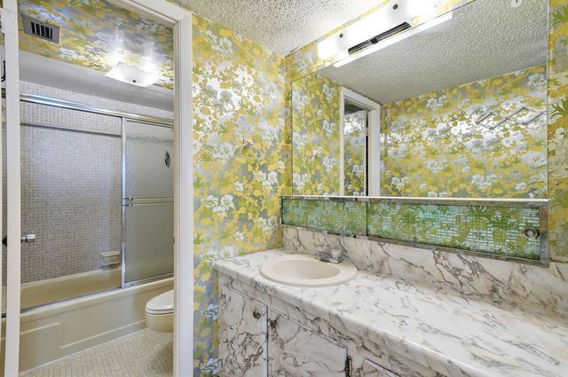 1400 S Ocean Drive 303, Hollywood, FL 33019