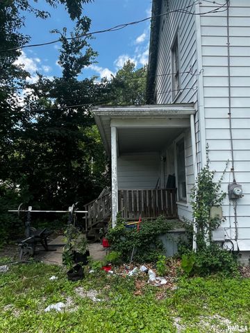 620 W LAWRENCE Street, Springfield, IL 62704