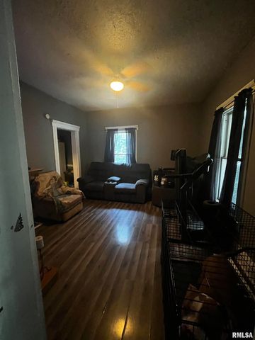 620 W LAWRENCE Street, Springfield, IL 62704