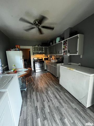 620 W LAWRENCE Street, Springfield, IL 62704