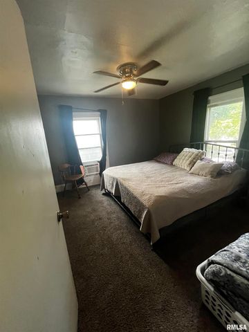 620 W LAWRENCE Street, Springfield, IL 62704
