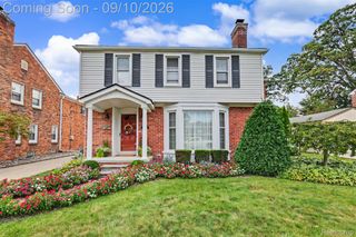 711 N York Street, Dearborn, MI 48128