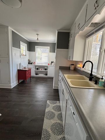 921 Moulton Avenue, North Muskegon City, MI 49445