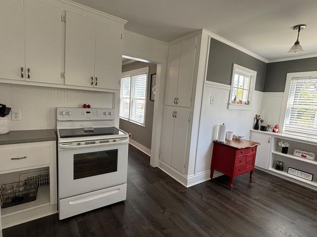 921 Moulton Avenue, North Muskegon City, MI 49445