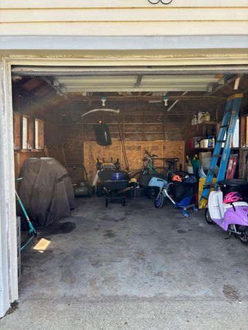 921 Moulton Avenue, North Muskegon City, MI 49445