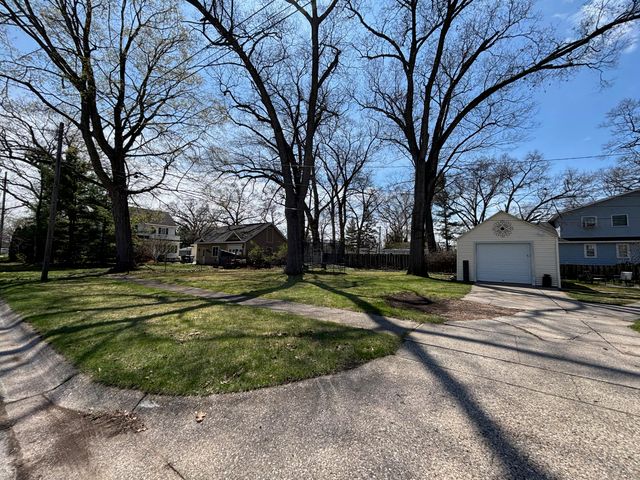 921 Moulton Avenue, North Muskegon City, MI 49445