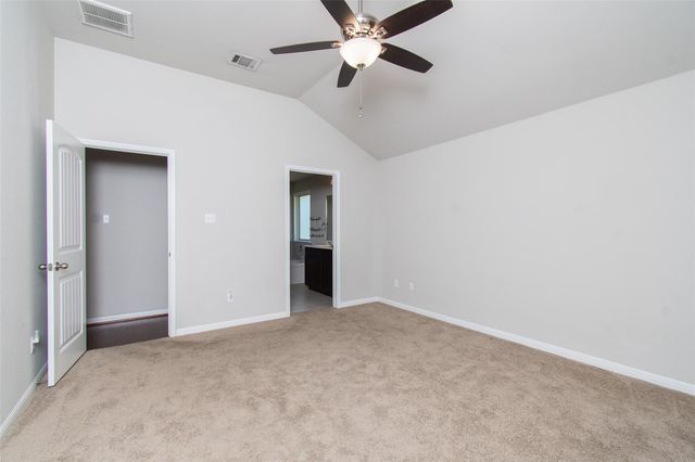 136 Mistflower LN, Kyle, TX 78640