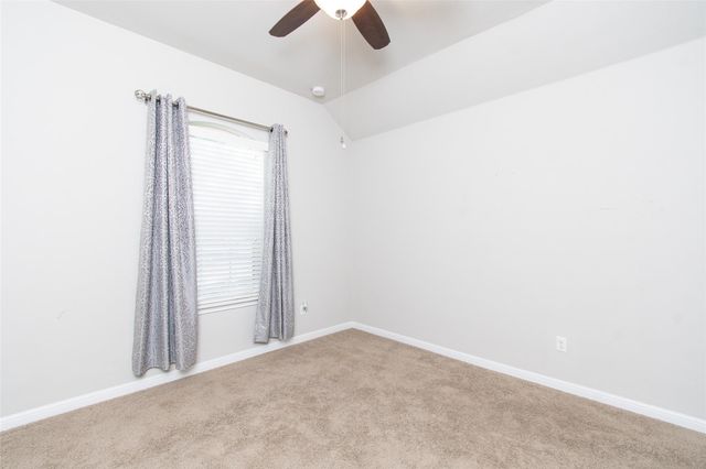 136 Mistflower LN, Kyle, TX 78640