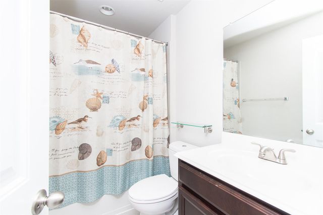 136 Mistflower LN, Kyle, TX 78640