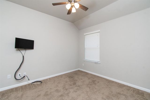 136 Mistflower LN, Kyle, TX 78640