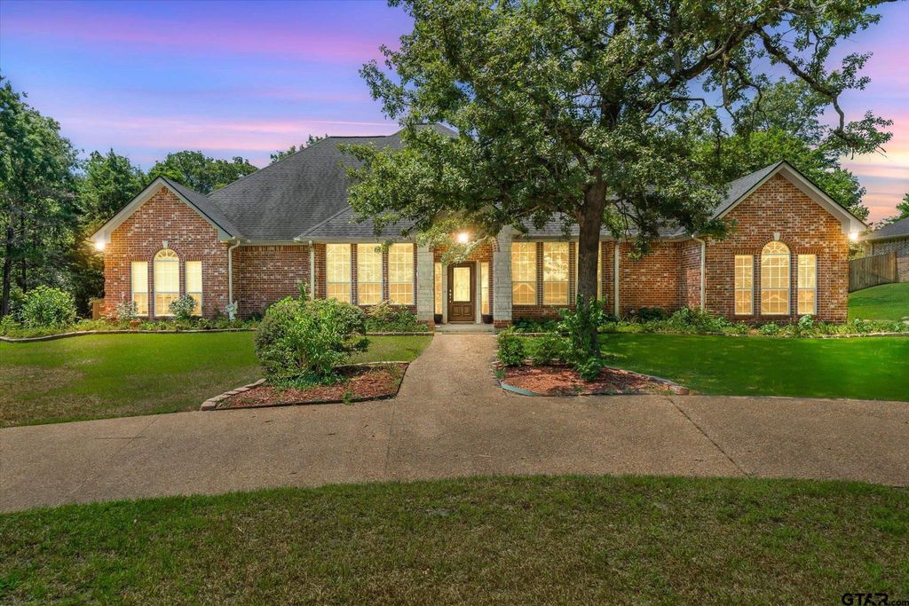 690 CR 2310, Mineola, TX 75773