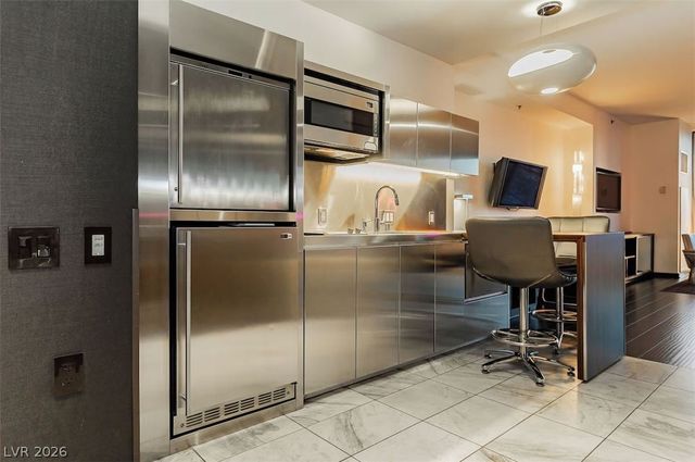 4381 West Flamingo Road 8304, Las Vegas, NV 89103