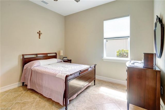 3380 Acapulco CIR, Cape Coral, FL 33909