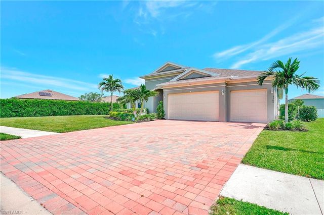 3380 Acapulco CIR, Cape Coral, FL 33909