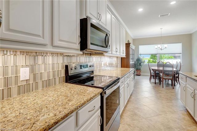 3380 Acapulco CIR, Cape Coral, FL 33909