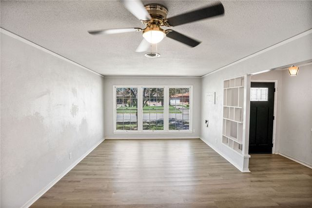 613 Hopper Dr, Corpus Christi, TX 78411