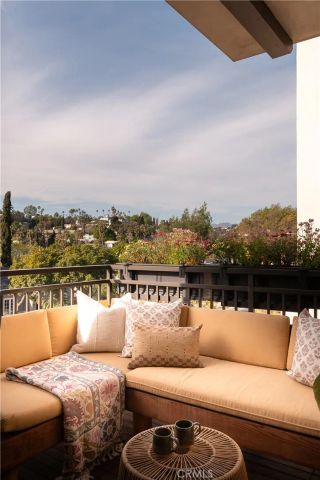 734 Parkman, Los Angeles, CA 90026