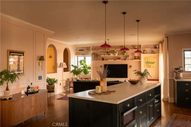 734 Parkman, Los Angeles, CA 90026