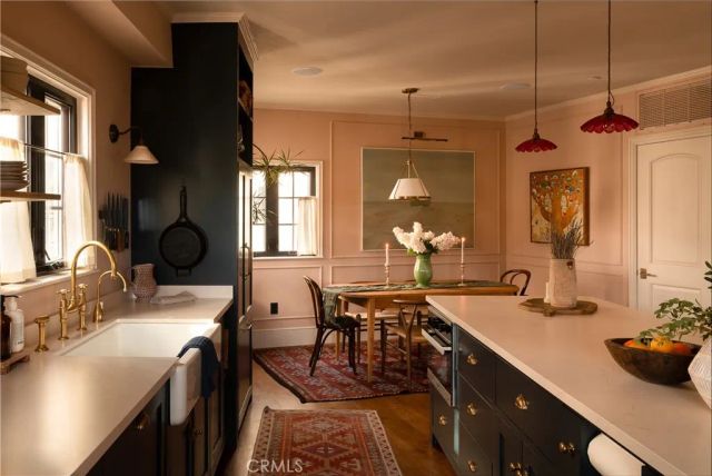 734 Parkman, Los Angeles, CA 90026