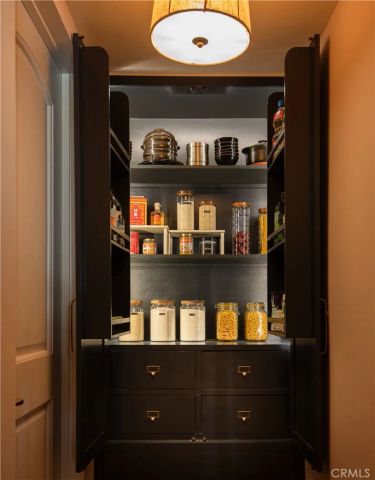 734 Parkman, Los Angeles, CA 90026