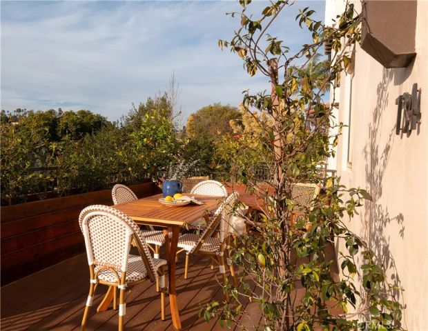 734 Parkman, Los Angeles, CA 90026