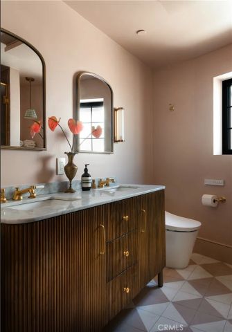 734 Parkman, Los Angeles, CA 90026