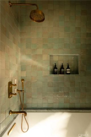 734 Parkman, Los Angeles, CA 90026