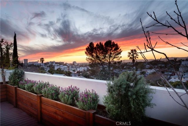 734 Parkman, Los Angeles, CA 90026