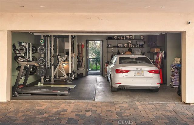 734 Parkman, Los Angeles, CA 90026