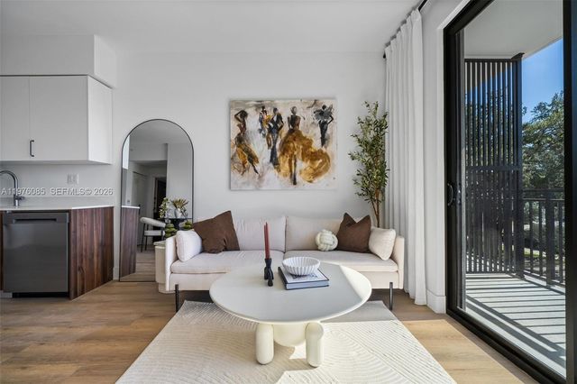 2479 NE 192nd St 209, Miami, FL 33180