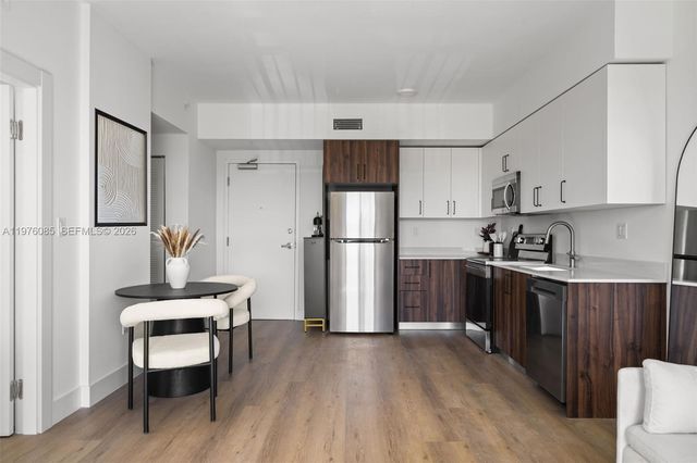 2479 NE 192nd St 209, Miami, FL 33180