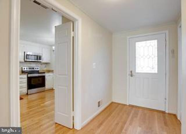 8931 PARK FOREST DR, Springfield, VA 22152