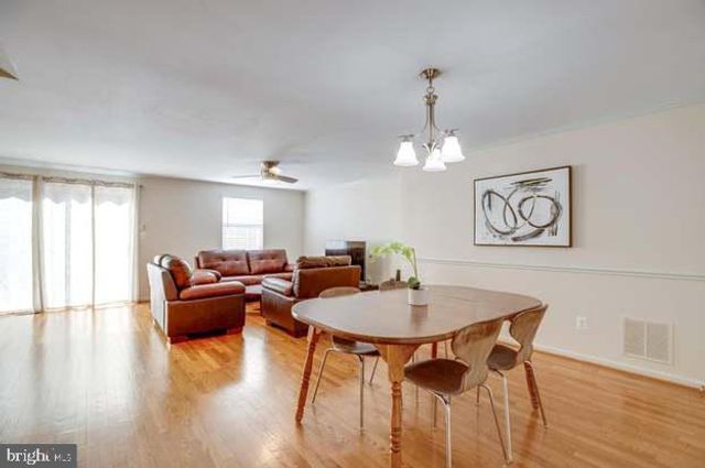 8931 PARK FOREST DR, Springfield, VA 22152