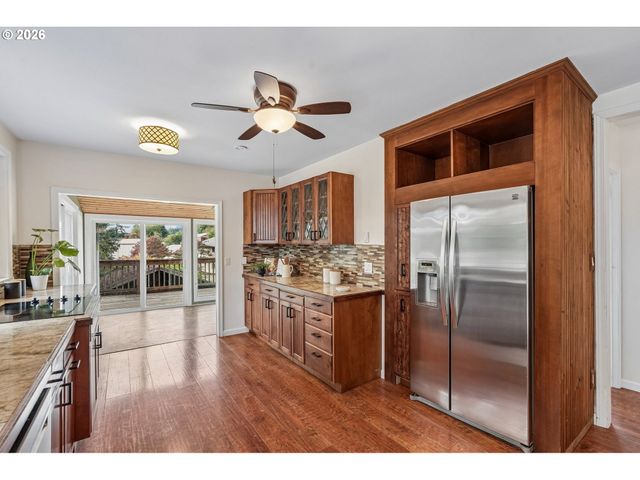 17901 S CANTER Ln, Oregon City, OR 97045