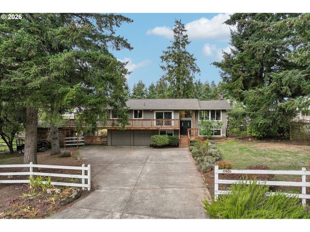 17901 S CANTER Ln, Oregon City, OR 97045