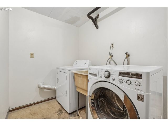17901 S CANTER Ln, Oregon City, OR 97045