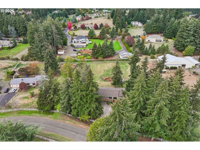 17901 S CANTER Ln, Oregon City, OR 97045