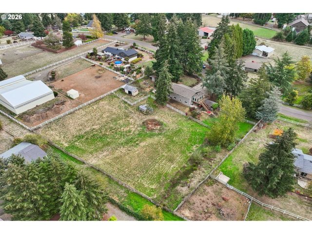 17901 S CANTER Ln, Oregon City, OR 97045