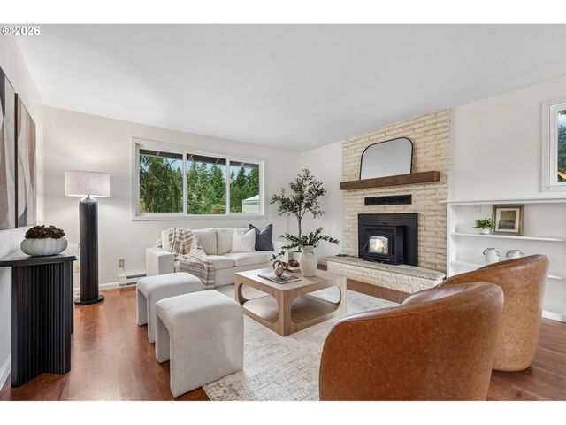 17901 S CANTER Ln, Oregon City, OR 97045