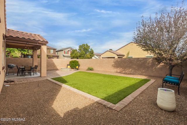 10440 S Painted Mare Drive, Vail, AZ 85641