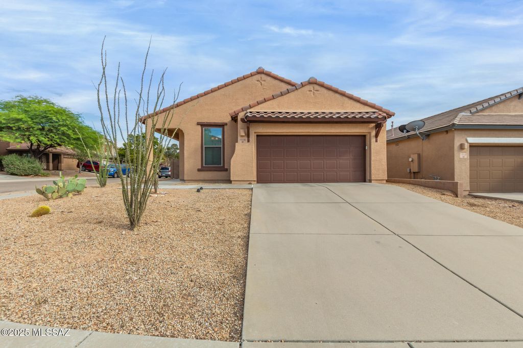 10440 S Painted Mare Drive, Vail, AZ 85641
